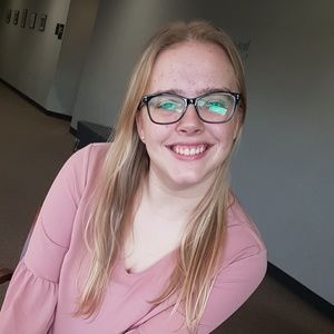 Meet your Posher, Alyssa